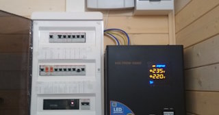Установка и подключение стабилизаторов напряжения от 580 руб в Борисоглебске - ЭлектроБрс